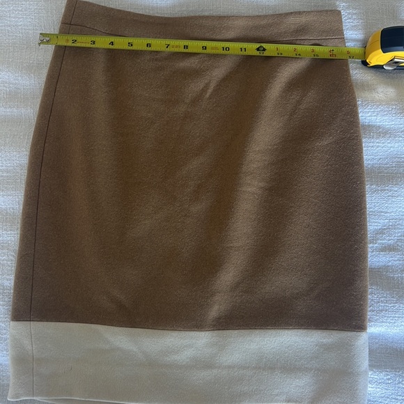 J. Crew wool camel and cream two-toned pencil skirt size 4. - Picture 5 of 6
